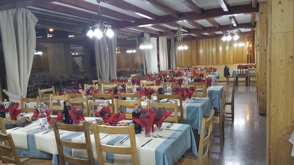 Atmosphere Hotel Ле дез Альп Экстерьер фото